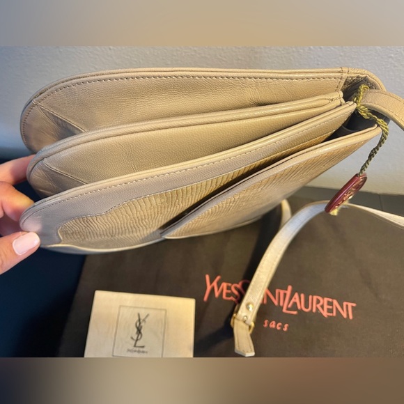 Yves Saint Laurent Leather Shoulder Bag & dust bag - Picture 8 of 13